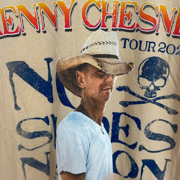 Kenny Chesney 2022 Graphic T-Shirt Size Large - Picture 2 of 5